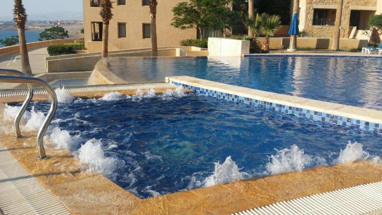 Comfy Stays Sea View Apartments At Deadsea Samarah Resort Sweimeh ภายนอก รูปภาพ